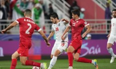 开云体育中国-强强对话：球队激烈争夺胜利