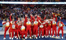 开云体育下载-足球明星们在国家队比赛上大放异彩！