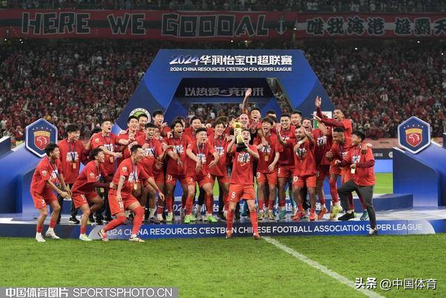 上海上港在主场逆转重庆斯威，豪取连胜的简单介绍