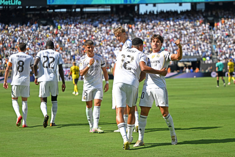 多特蒙德皇家马德里连战连胜,遥遥领先晋级 多特蒙德皇家马德里连战连胜,遥遥领先晋级