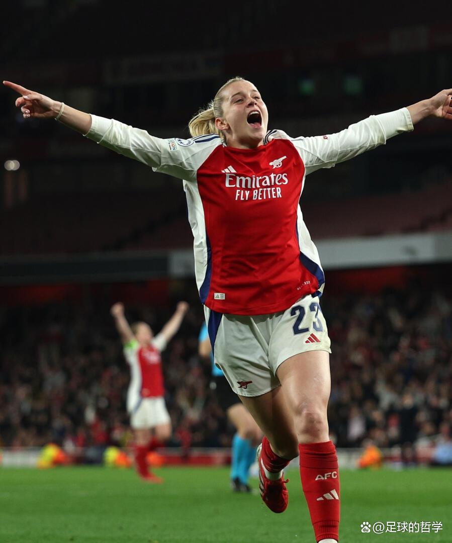 里昂主场大胜,近期表现出色 里昂主场大胜,近期表现出色