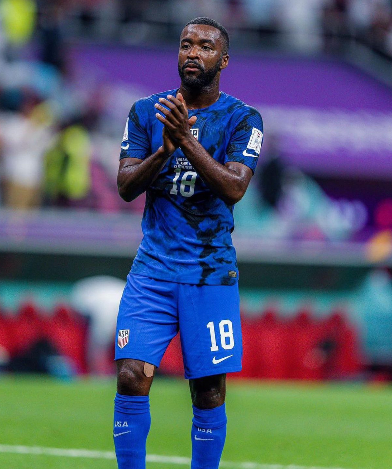 沙尔克队员优异表现，球队士气高涨