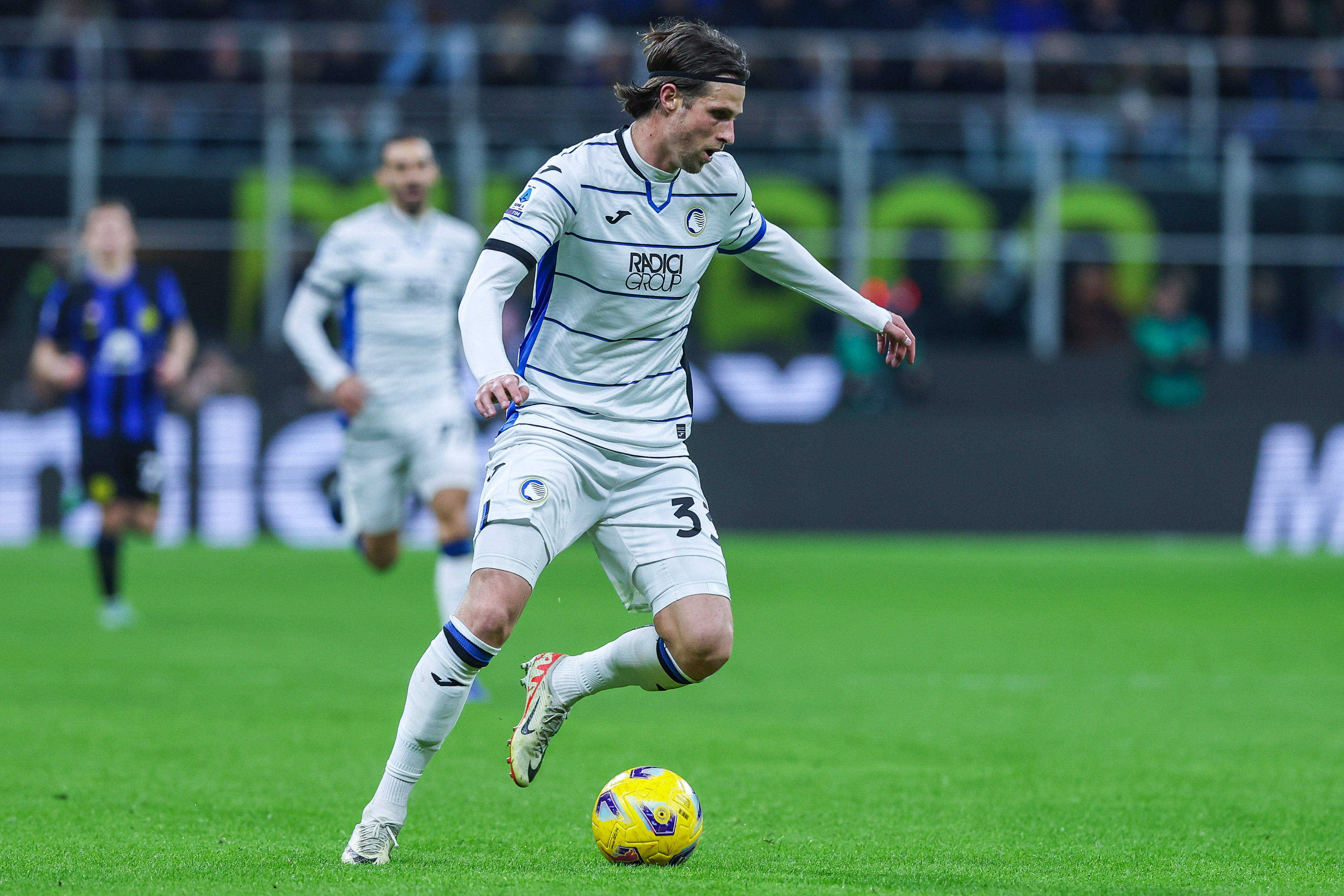 博洛尼亚主场战平斯佩齐亚，本赛季保级前景光明