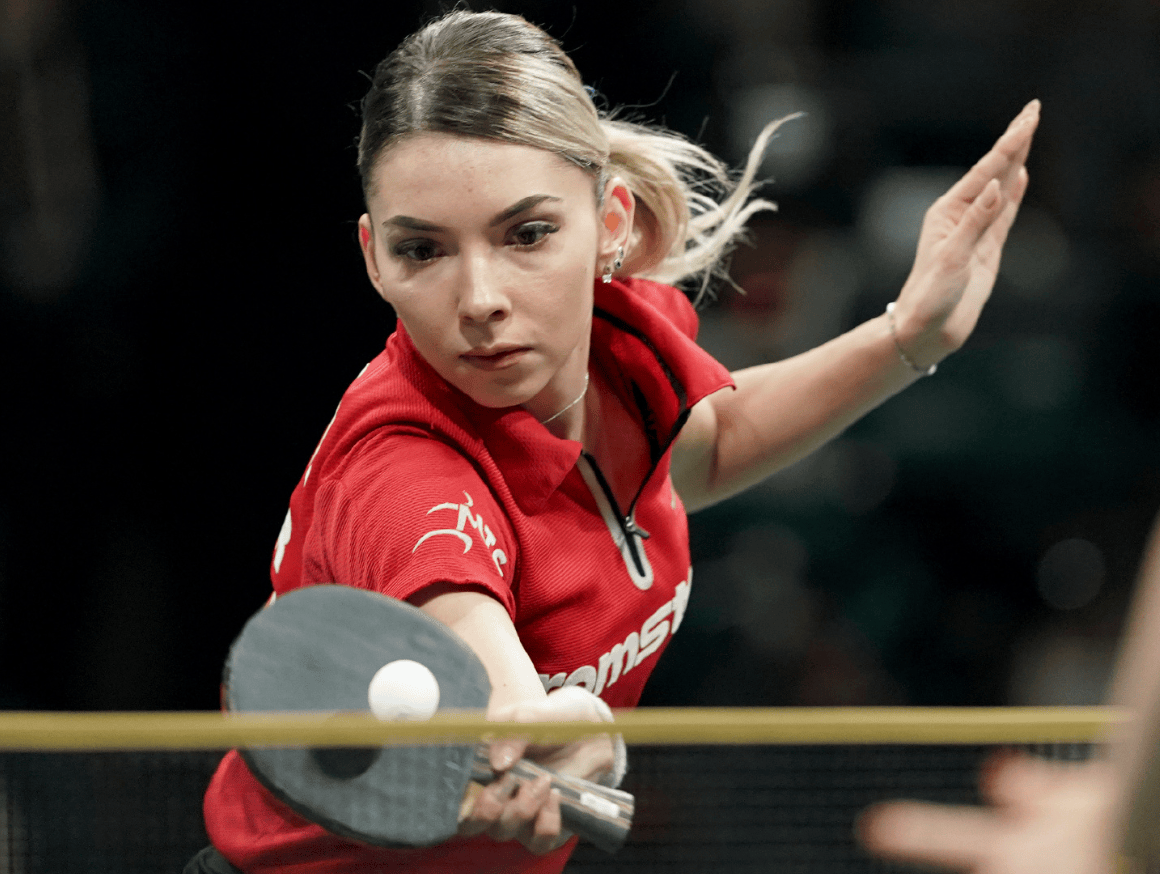 罗马尼亚选手勇夺桂冠,风采翩翩 罗马尼亚选手勇夺桂冠,风采翩翩