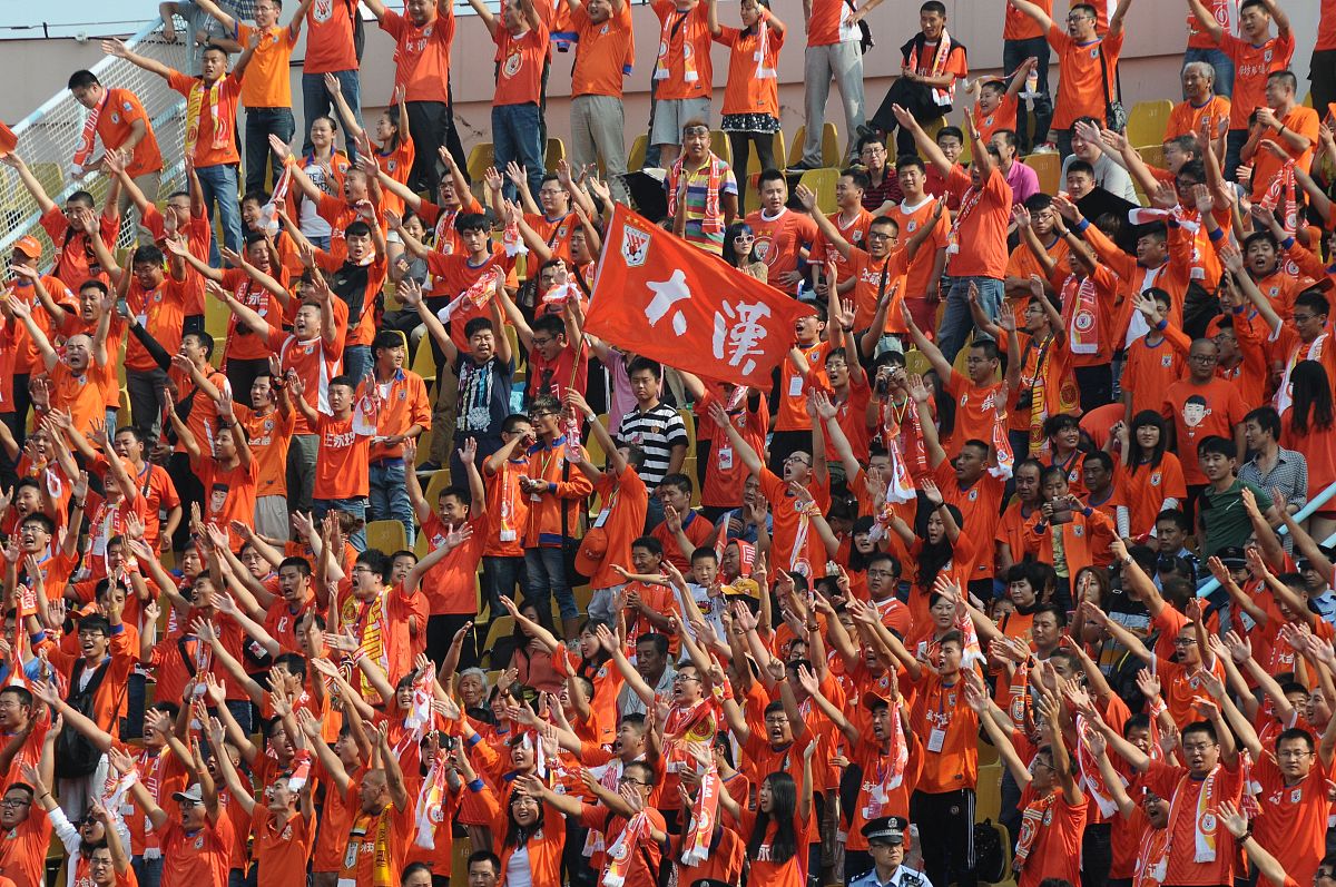 国际足坛赛事备战出击，比赛即将打响