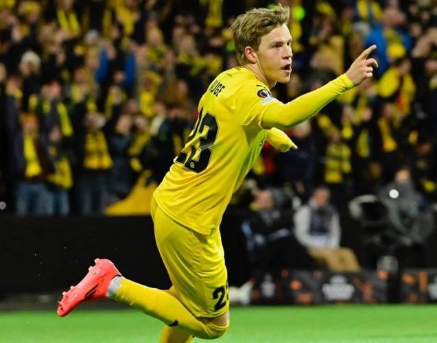 多佛尔主场逆袭胜利，积分榜上升