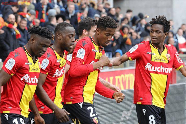 圣埃蒂安主场大胜，豪取三分