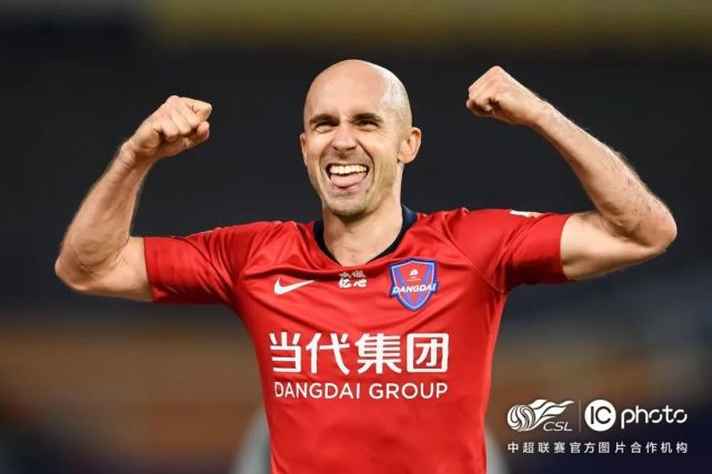 重庆坐镇主场大胜华夏,继续保持领先优势 重庆坐镇主场大胜华夏,继续保持领先优势