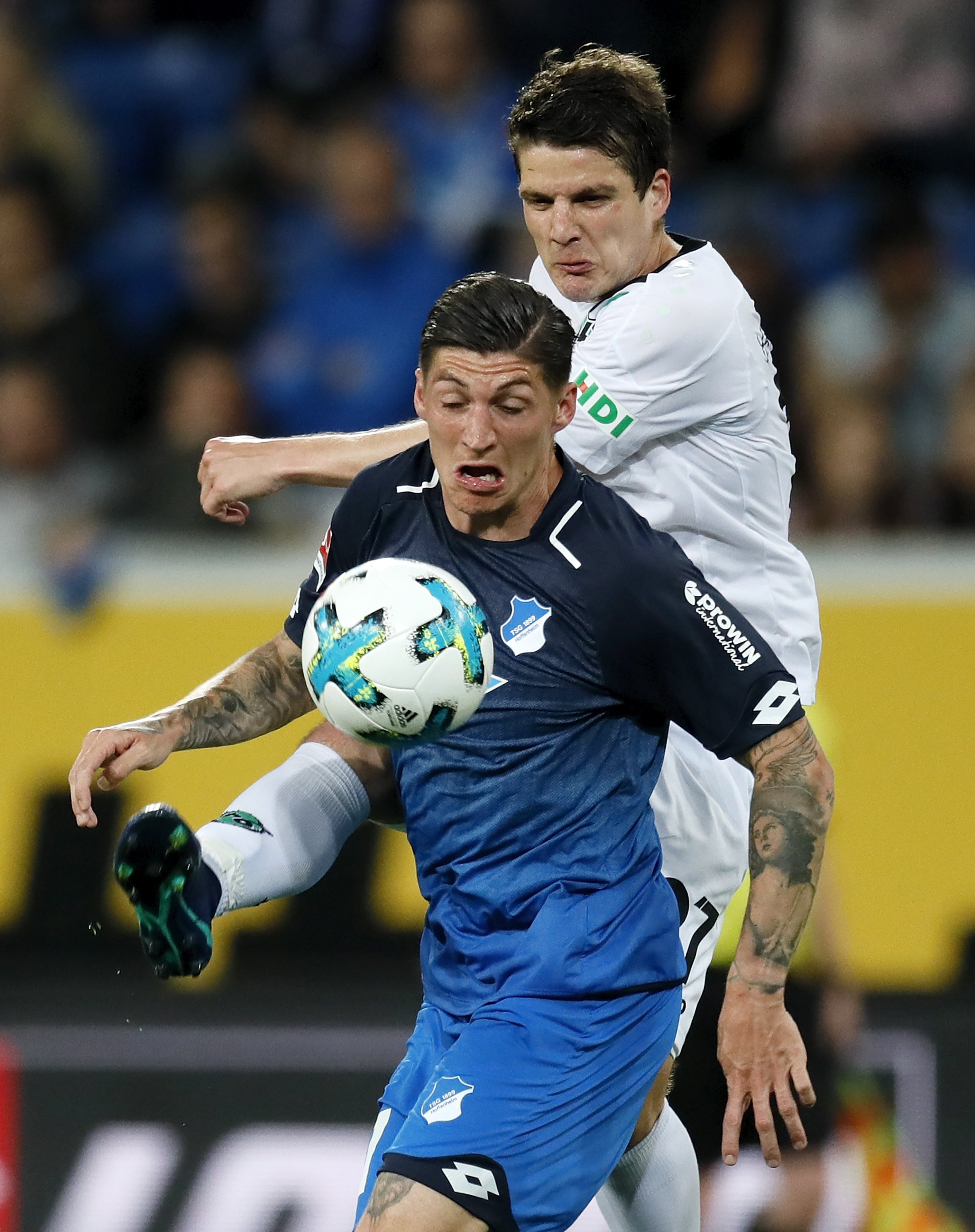 汉诺威绝杀取胜,提升联赛排名 汉诺威绝杀取胜,提升联赛排名