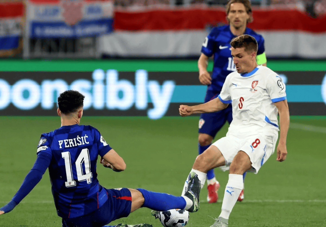 欧洲男篮锦标赛大幕拉开,豪强争霸一触即发 欧洲男篮锦标赛大幕拉开,豪强争霸一触即发