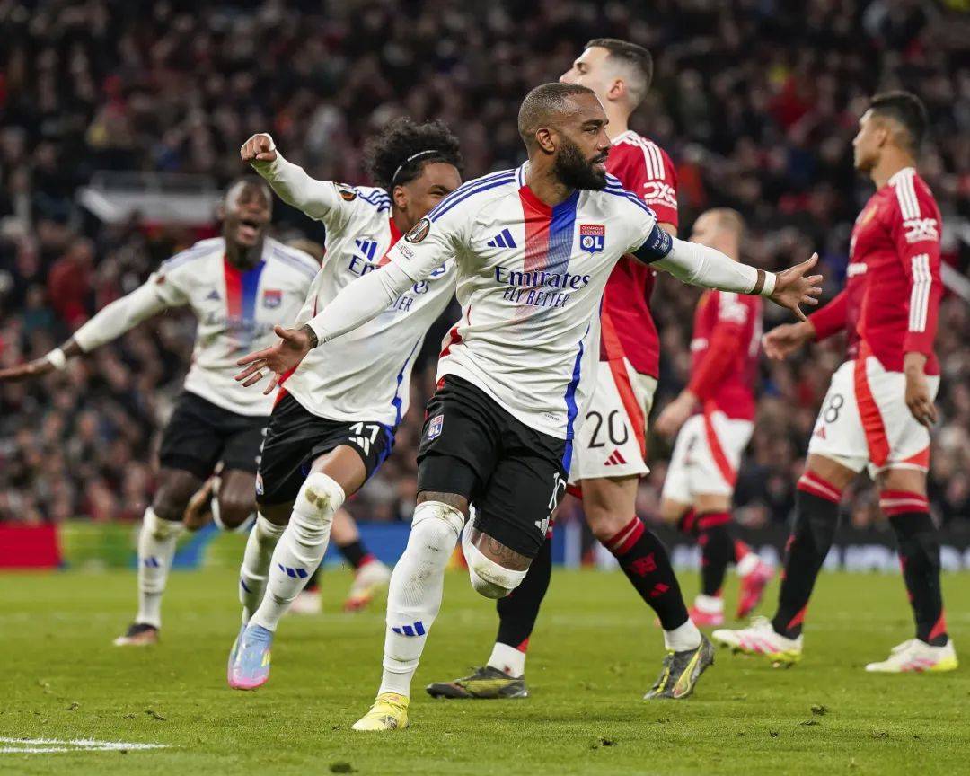 沙托鲁蒙受压力,法甲球队疲于应战 沙托鲁蒙受压力,法甲球队疲于应战