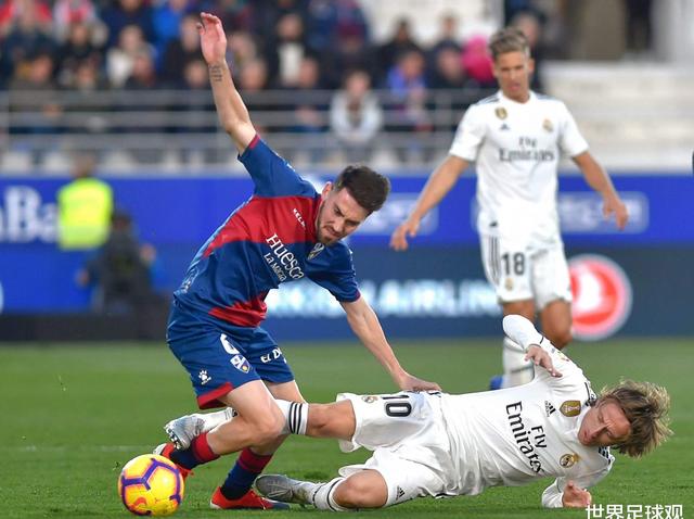 瓦伦西亚队在国际足球比赛中斩获胜利 瓦伦西亚队在国际足球比赛中斩获胜利