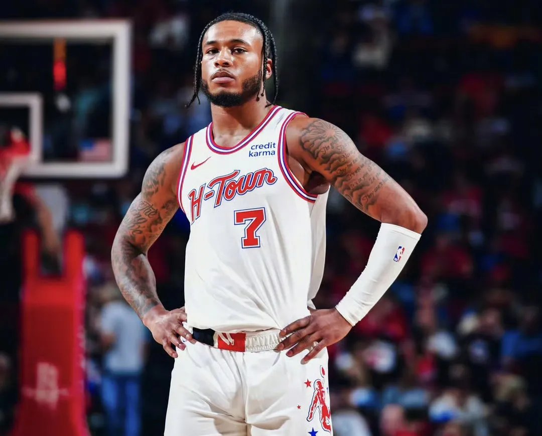 勇士签下前篮网球员斯宾塞-丁维迪的简单介绍