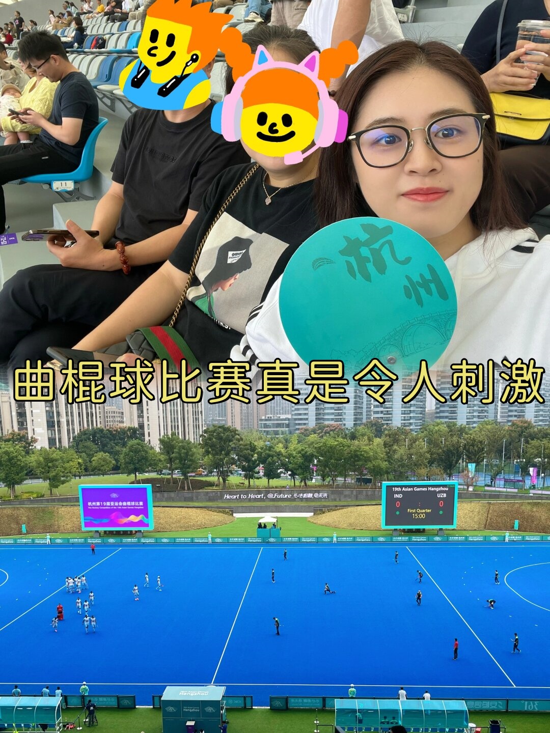 曲棍球选手挑战对手，迎难而上的简单介绍