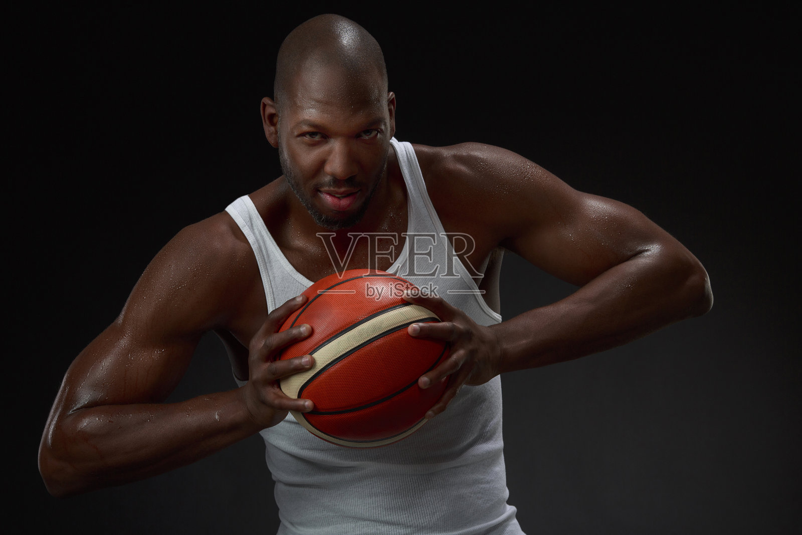 非洲篮球比赛暴力颠覆，弱队逆袭创奇迹