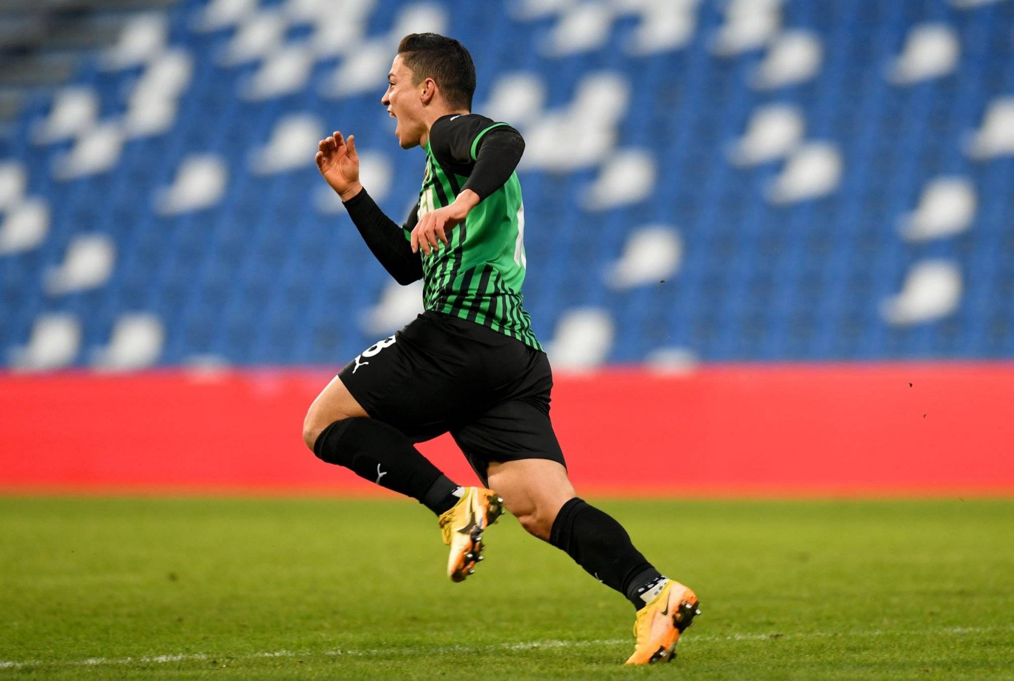 比利时绝杀巴萨，门迪状态火热