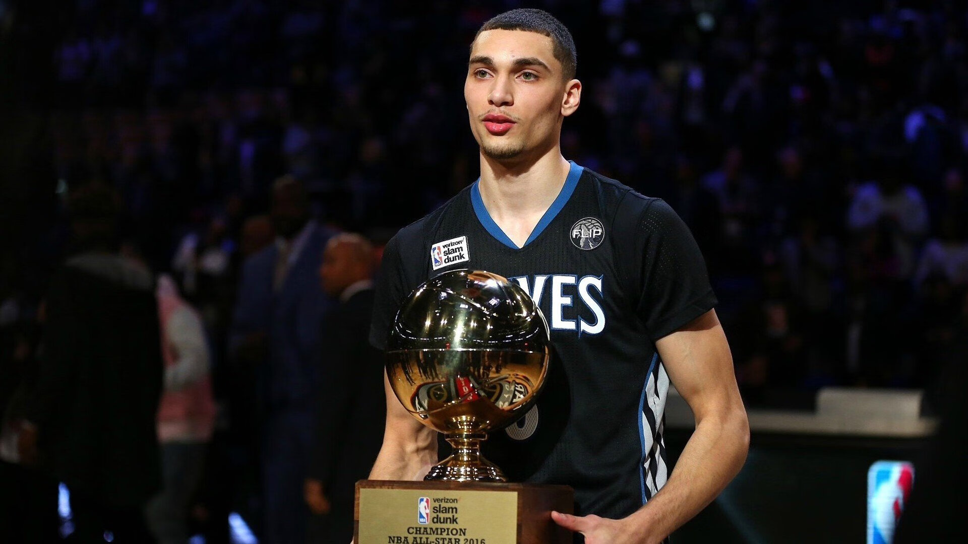 跨越赛场的火力法则，NBA季后赛的巨星时刻与巴萨的墨西哥风暴