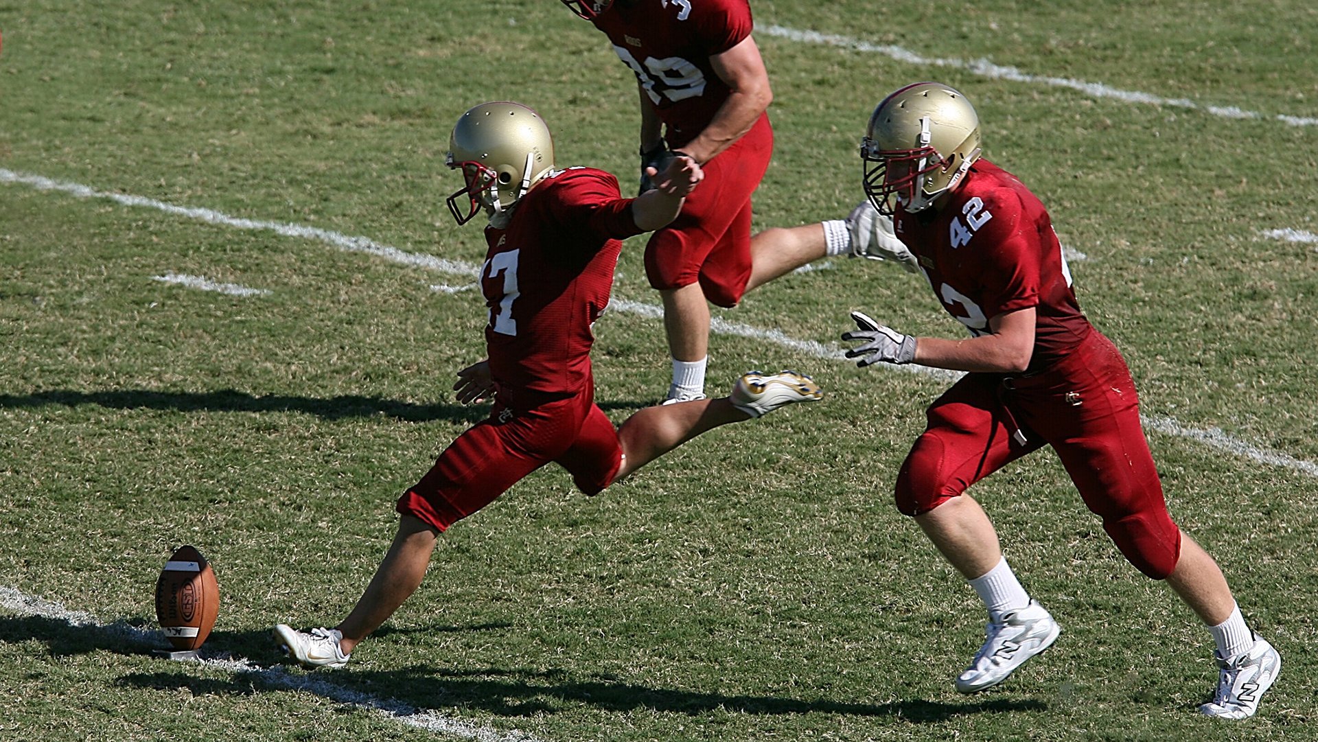 那不勒斯征服墨西哥城，当奥斯梅恩的火山在欧洲足球之巅爆发