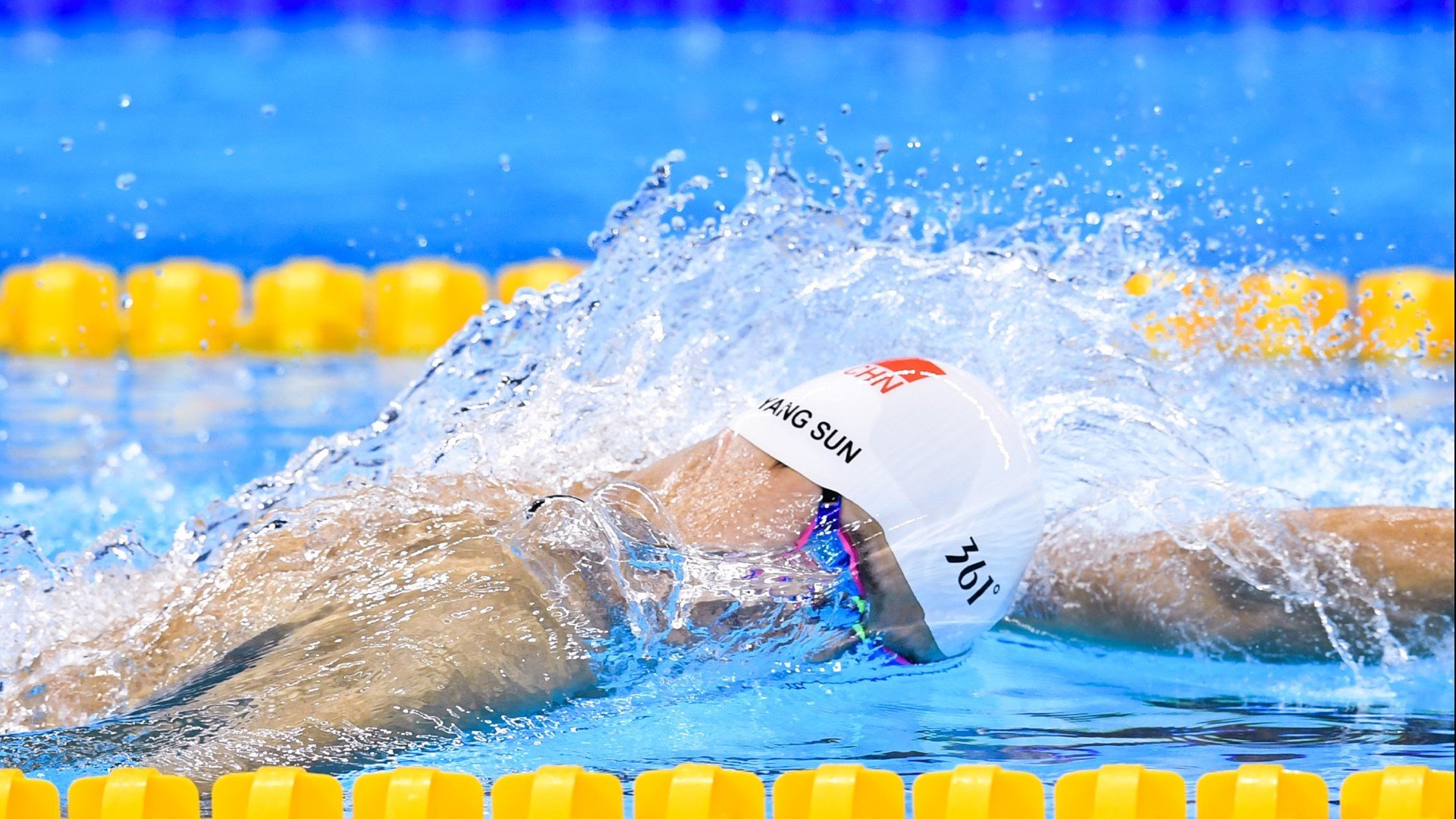 双线掌控，从福登的手术刀到哥伦比亚的孤岛求生